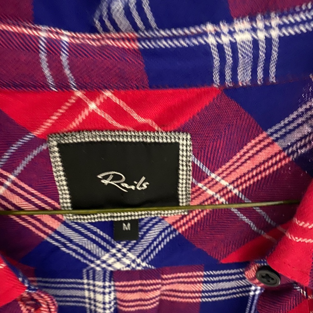 Rails Flannel Size Medium - image 3